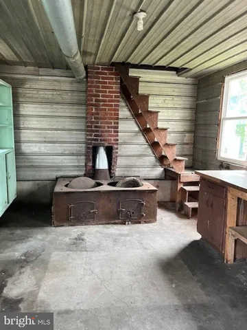 $995,000 | 572 Old Highway 22, Kutztown, PA 19530