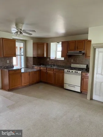 $995,000 | 572 Old Highway 22, Kutztown, PA 19530