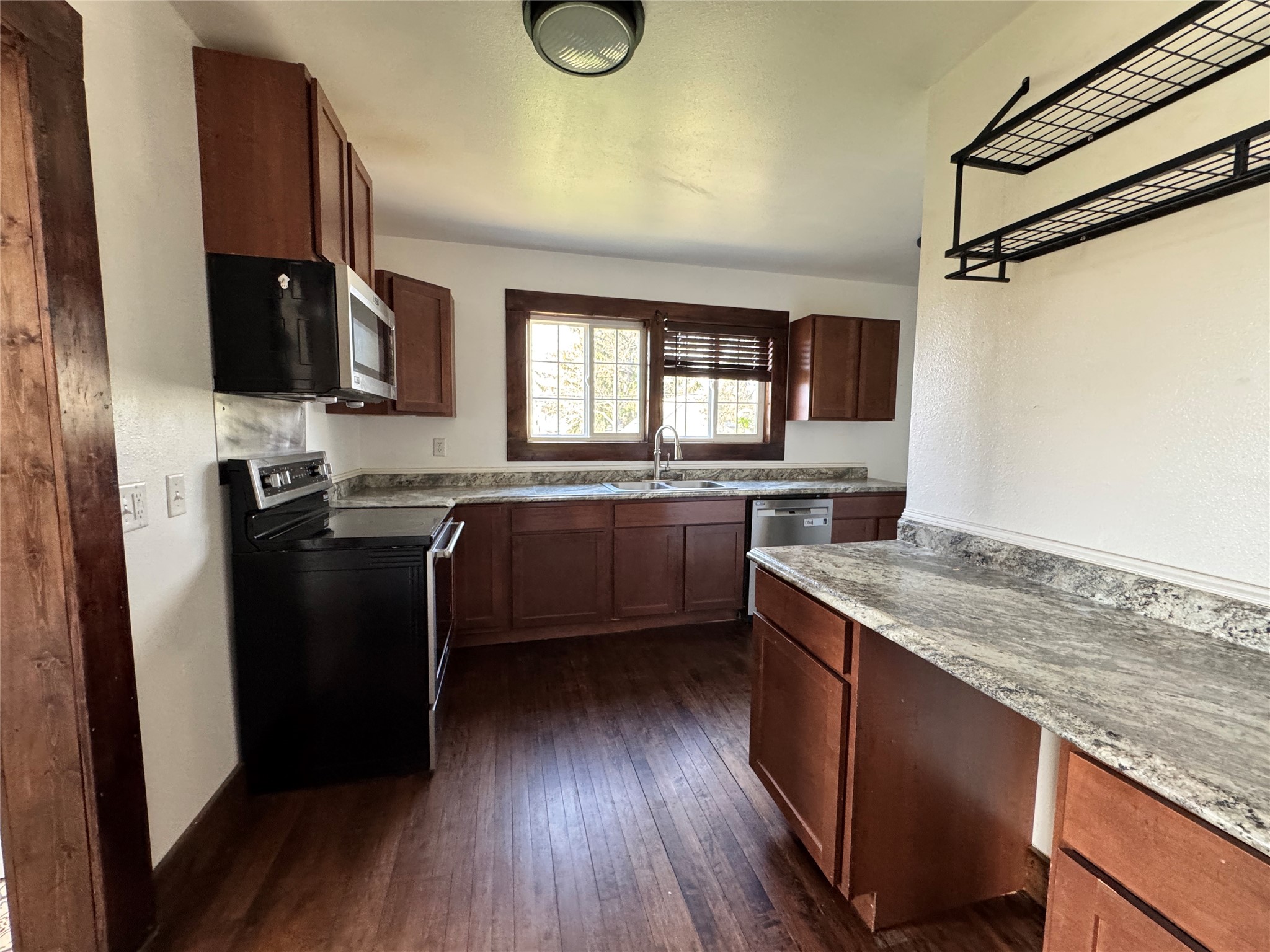 401 Elm Street Spooner, WI 54801 - Photo 17 of 40