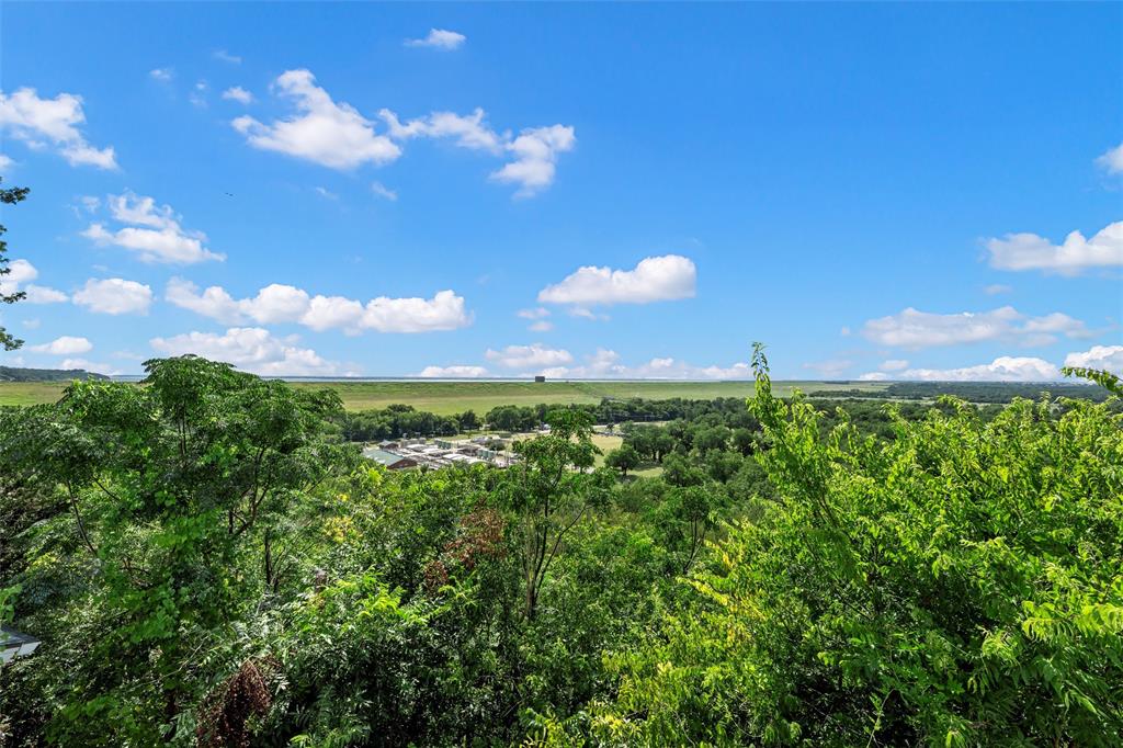 2905 Lake Shore Drive, Unit 204 Waco, TX 76708 - Photo 30 of 32 Patio view