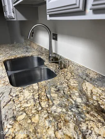 $1,350 | 200 Lodge Drive, Unit 812, Lafayette, LA 70506