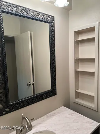 $1,350 | 200 Lodge Drive, Unit 812, Lafayette, LA 70506