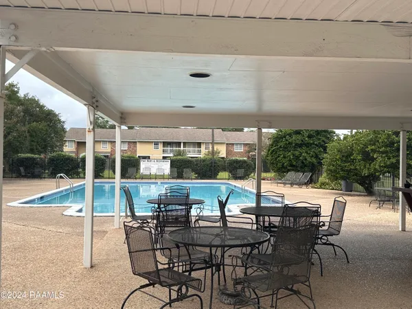 $1,350 | 200 Lodge Drive, Unit 812, Lafayette, LA 70506