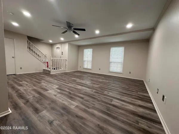 $1,350 | 200 Lodge Drive, Unit 812, Lafayette, LA 70506