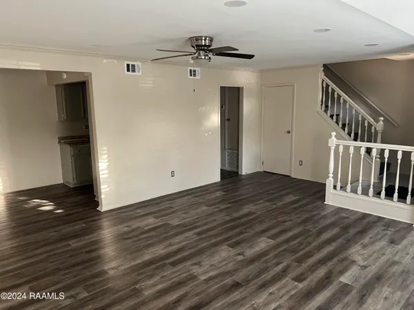 $1,350 | 200 Lodge Drive, Unit 812, Lafayette, LA 70506