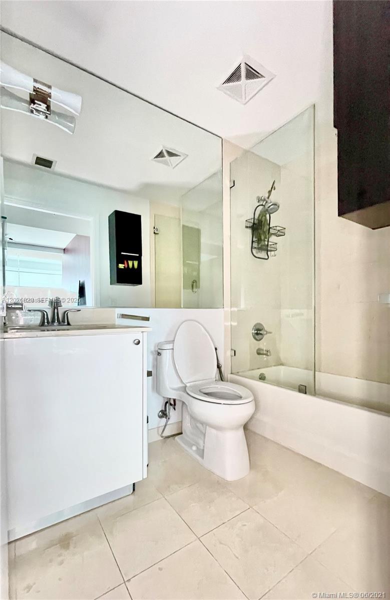 60 Southwest 13th Street, Unit 2002 Miami, FL 33130 - Photo 20 of 23