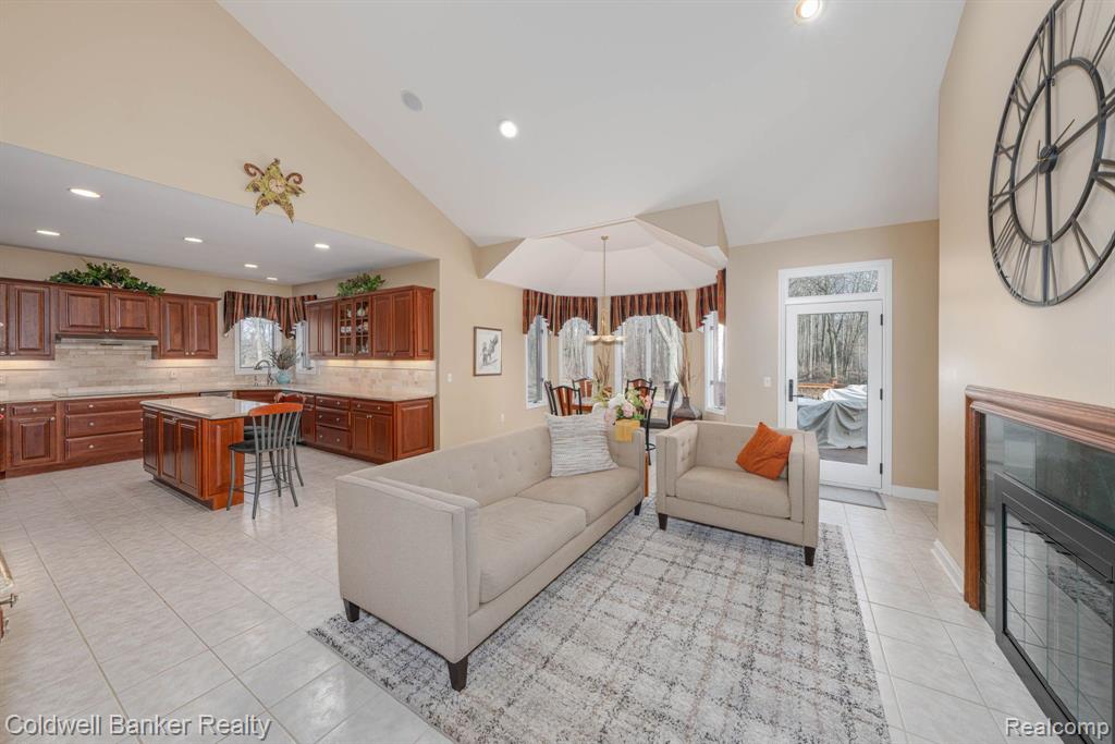 3849 Walnut Brook Drive Rochester Hills, MI 48309 - Photo 16 of 64
