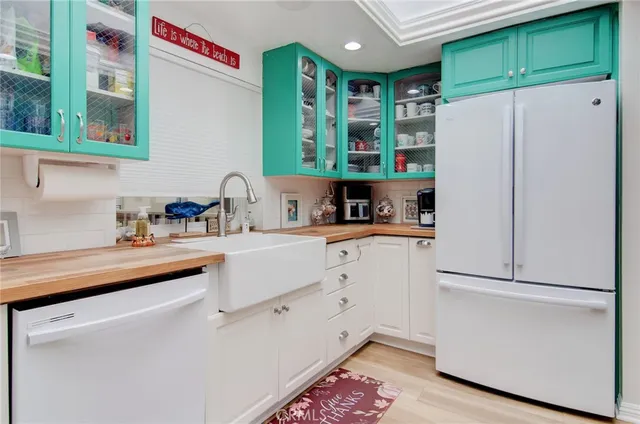 $699,999 | 8788 Coral Springs Court, Unit 203H, Huntington Beach, CA 92646