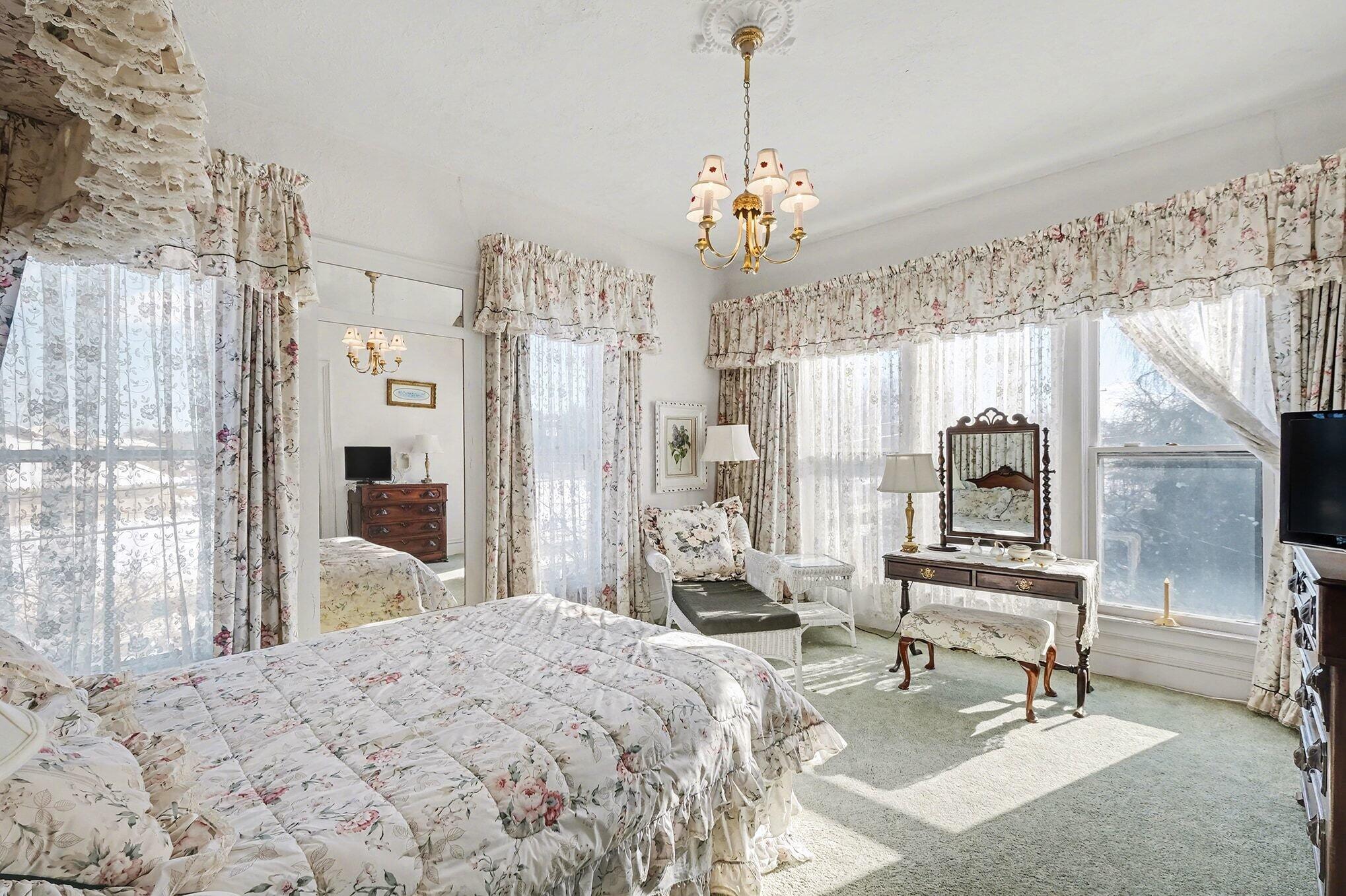 427 South Main Cedar Springs, MI 49319 - Photo 16 of 32 016_file_7102