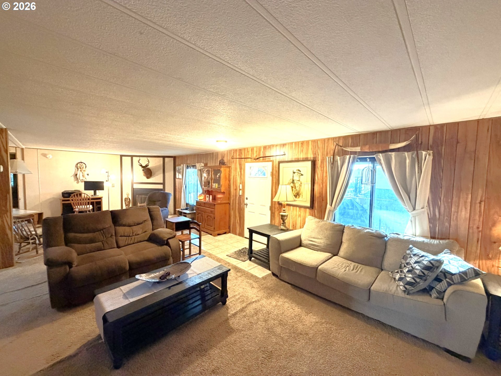 97868 Harbor View Circle Brookings, OR 97415 - Photo 3 of 17 Living Room