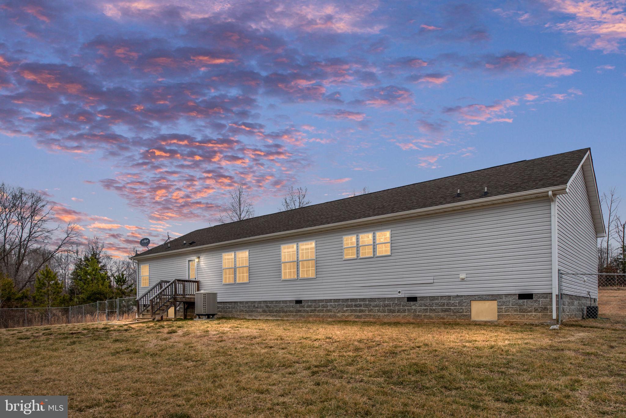 19250 Country Road Beaverdam, VA 23015 - Photo 2 of 53