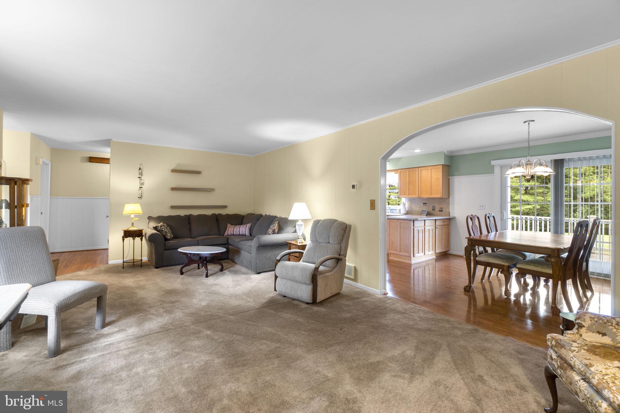 557 Oak Tree Road Westminster, MD 21157 - Photo 12 of 42 Living Room