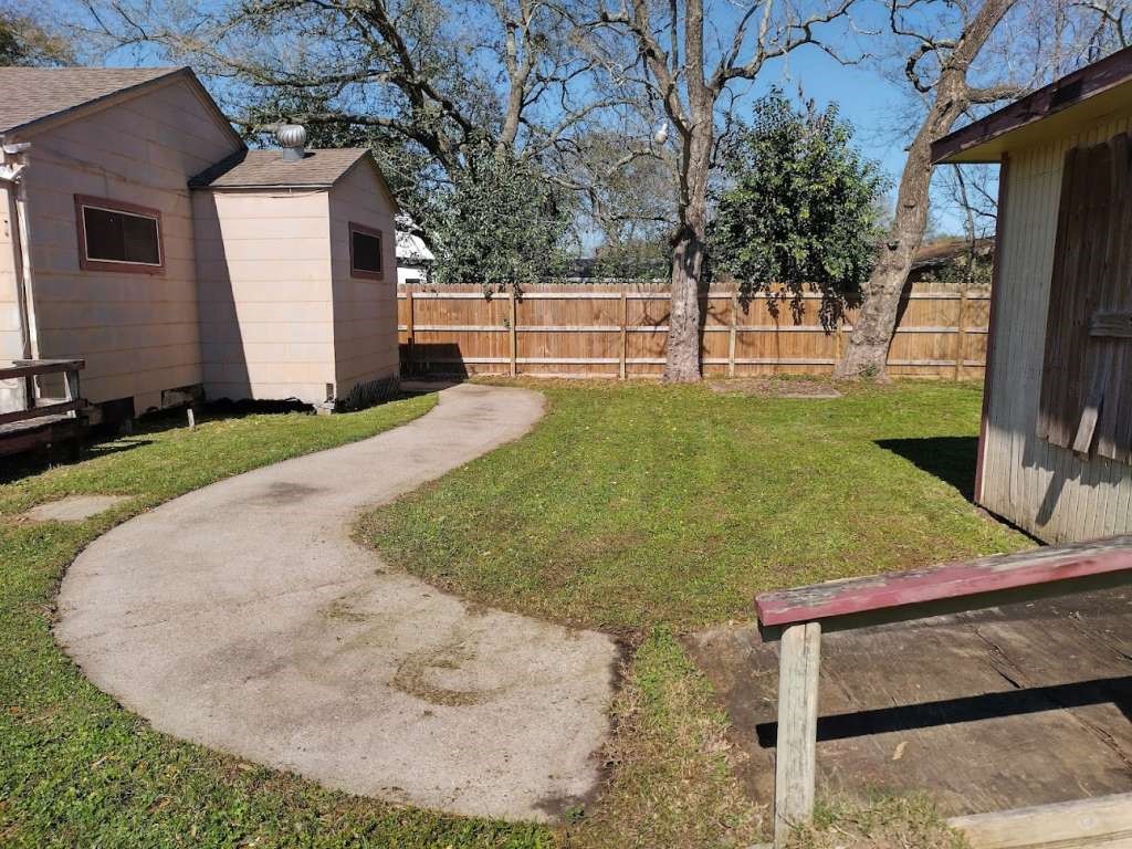 6136 25th Street Groves, TX 77619 - Photo 3 of 20 a view of outdoor space and yard