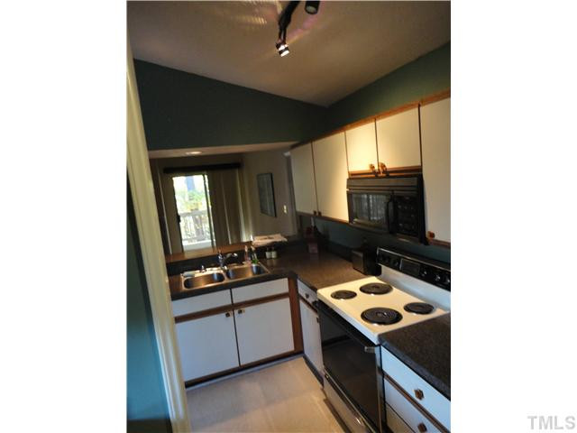 6000 Winterpointe Lane, Unit 204 Raleigh, NC 27606 - Photo 11 of 13 Photo 11