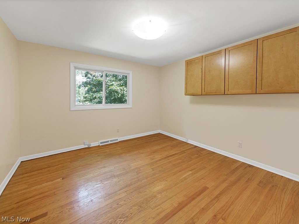 29000 Emery Road Chagrin Falls, OH 44022 - Photo 13 of 27 Gallery Image 13