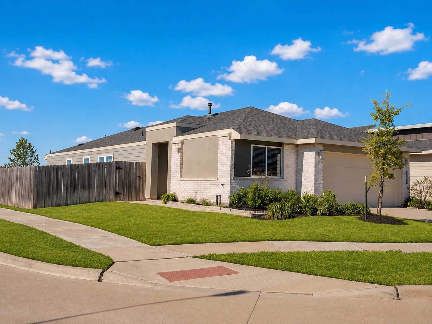 12732 Basinghall Lane Houston, TX 77047 - Photo 2 of 8