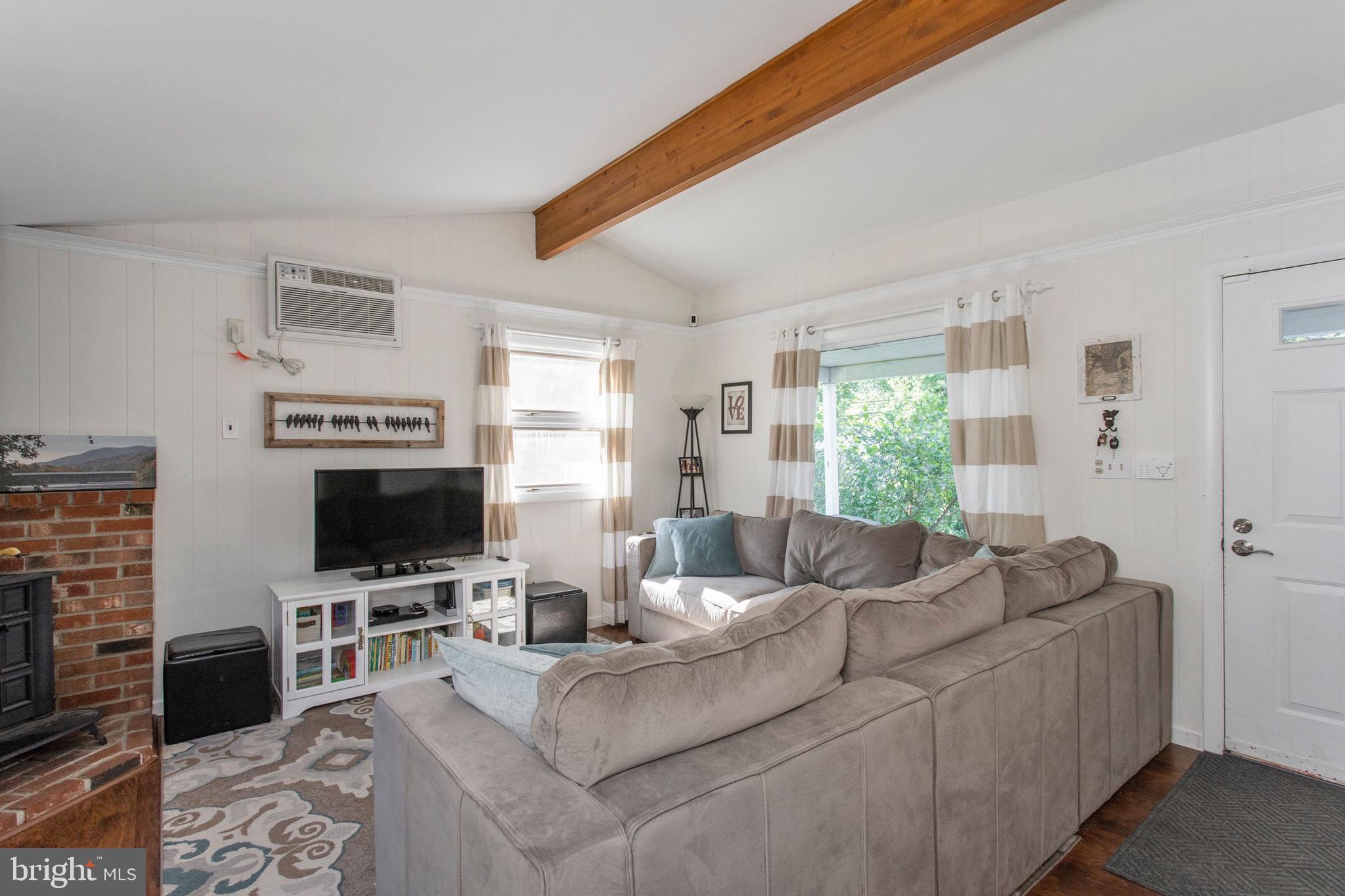 2152 Rush Road Abington, PA 19001 - Photo 13 of 27 Familyroom