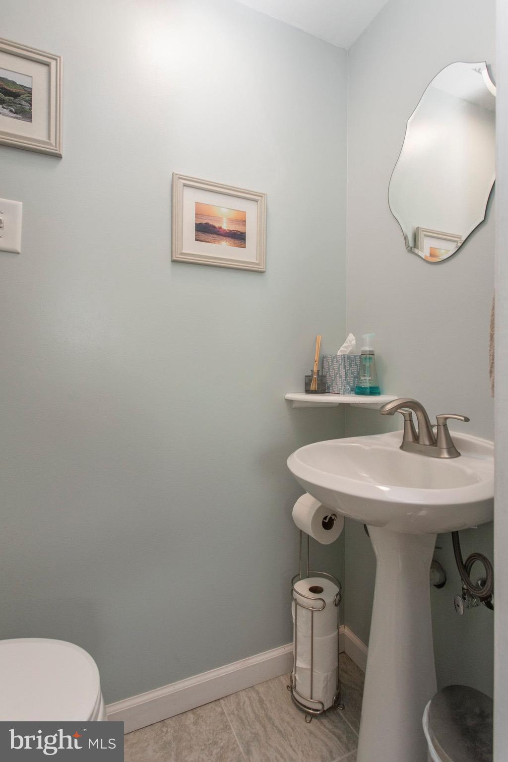 2152 Rush Road Abington, PA 19001 - Photo 16 of 27 Powder room