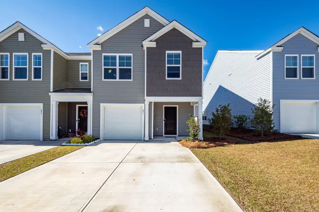$1,895 | 251 Blue Haw Drive, Moncks Corner, SC 29461