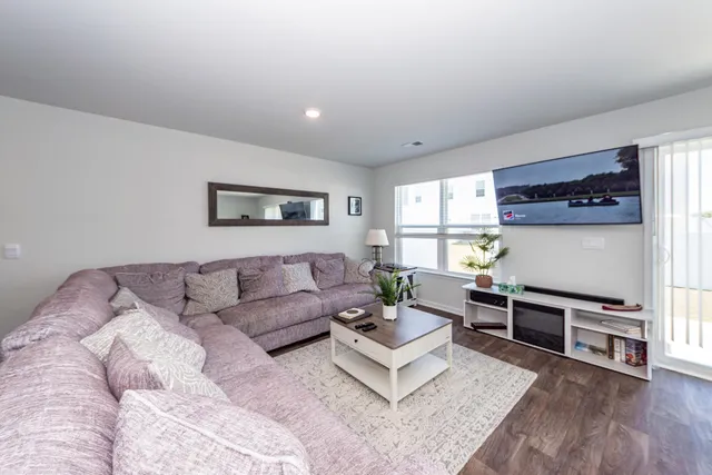 $1,895 | 251 Blue Haw Drive, Moncks Corner, SC 29461