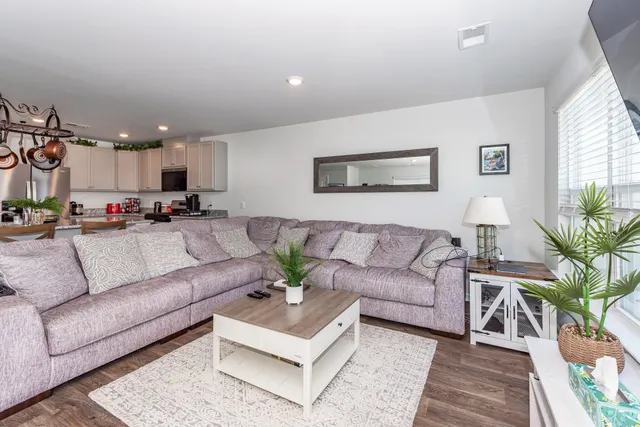 $1,895 | 251 Blue Haw Drive, Moncks Corner, SC 29461