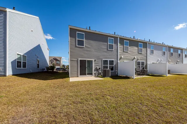 $1,895 | 251 Blue Haw Drive, Moncks Corner, SC 29461