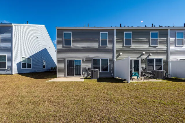 $1,895 | 251 Blue Haw Drive, Moncks Corner, SC 29461