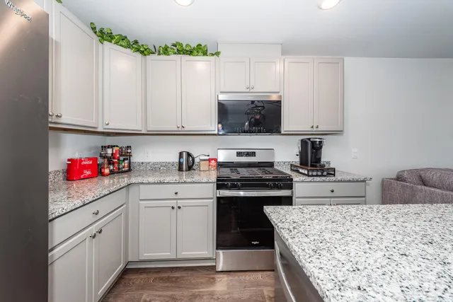 $1,895 | 251 Blue Haw Drive, Moncks Corner, SC 29461