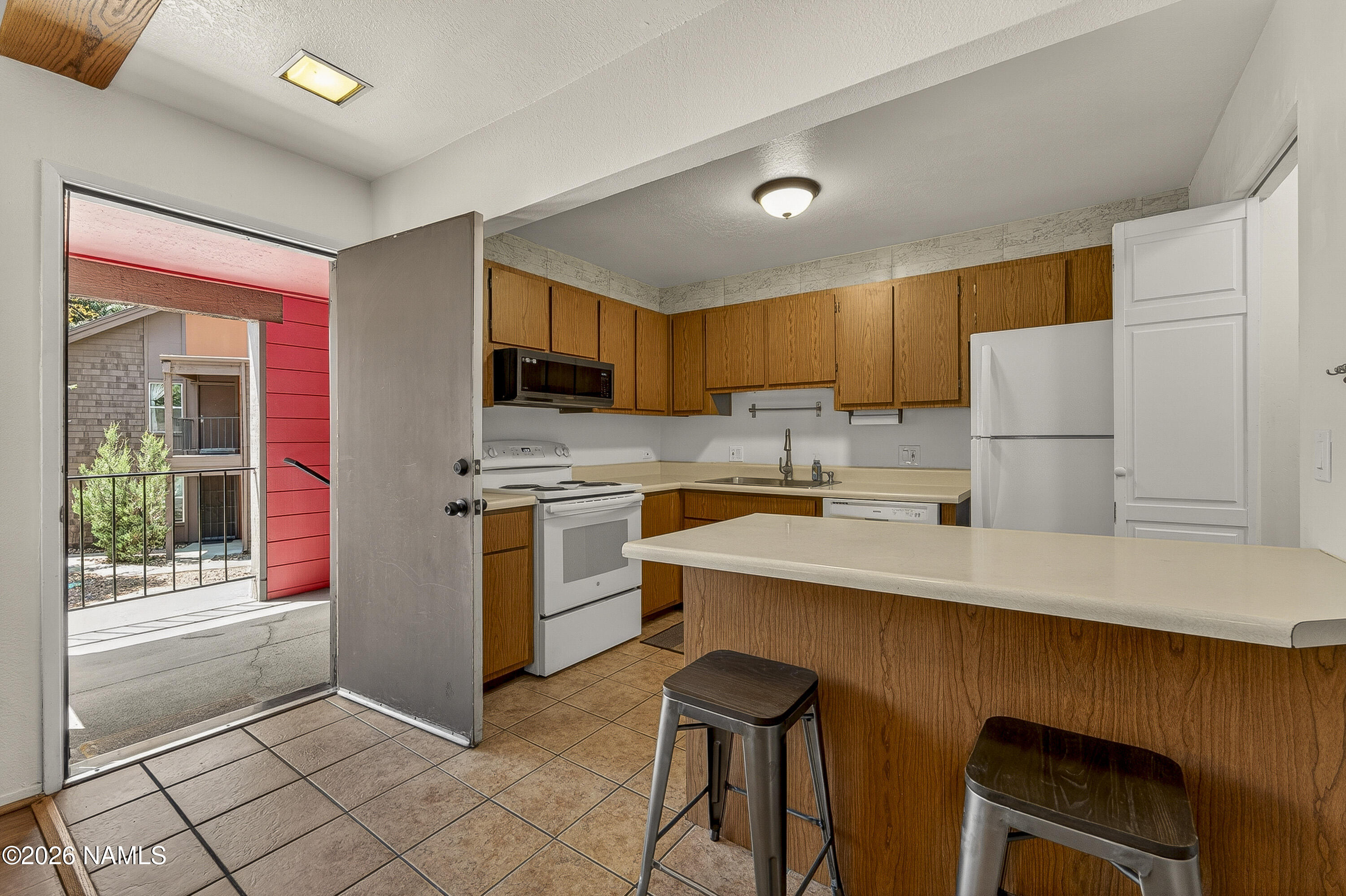 1200 South Riordan Ranch Street, Unit 102 Flagstaff, AZ 86001 - Photo 7 of 32 1200-south-riordan-ranch-street-flagstaf