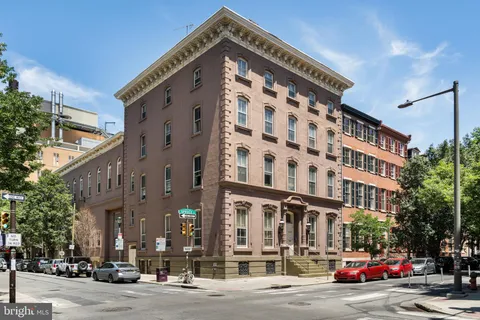 $348,900 | 1035 Spruce Street, Unit 106, Philadelphia, PA 19107