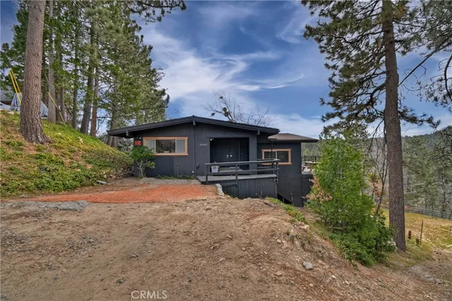 $525,000 | 32047 Pine Cone Drive, Running Springs, CA 92382