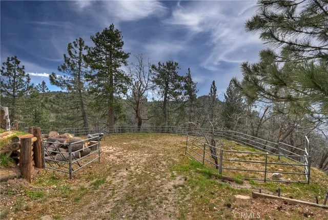 $525,000 | 32047 Pine Cone Drive, Running Springs, CA 92382