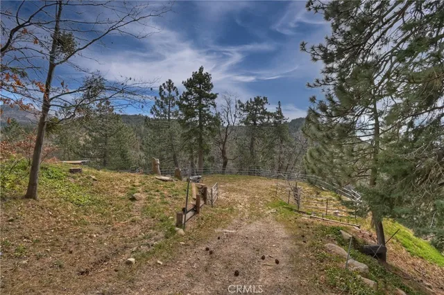 $525,000 | 32047 Pine Cone Drive, Running Springs, CA 92382