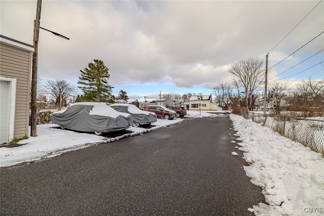 709 South James Street Rome, NY 13440 - Photo 5 of 17