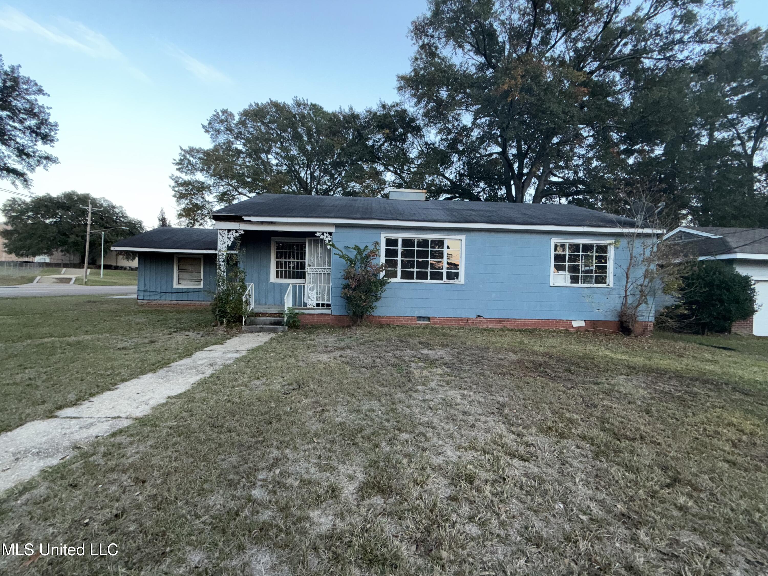 1004 Voorhees Avenue Jackson, MS 39209 - Photo 1 of 14 IMG_8630