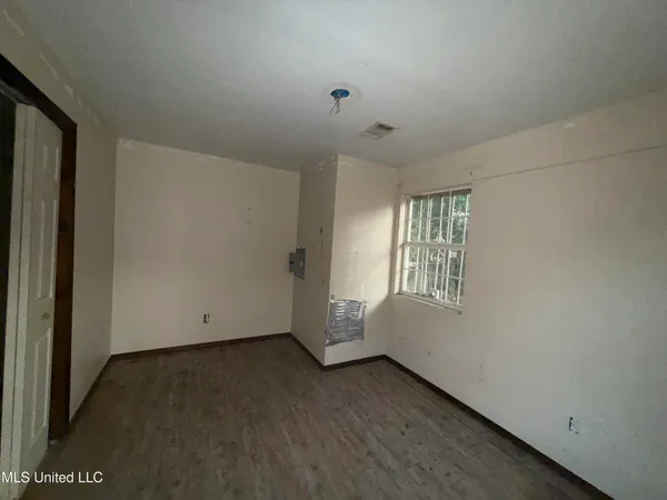 $55,500 | 1004 Voorhees Avenue, Jackson, MS 39209