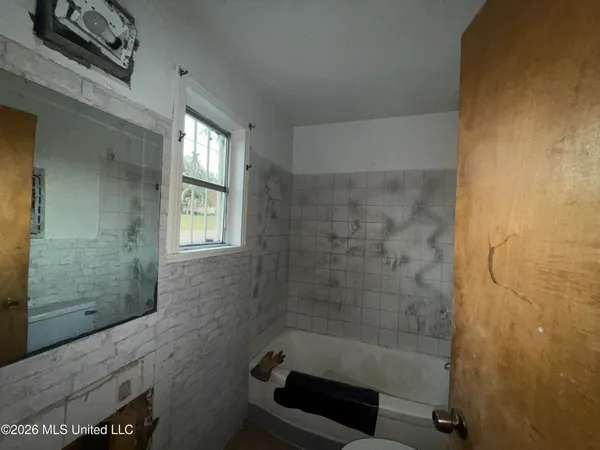 $55,500 | 1004 Voorhees Avenue, Jackson, MS 39209
