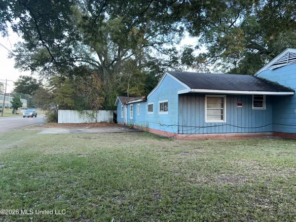 $55,500 | 1004 Voorhees Avenue, Jackson, MS 39209
