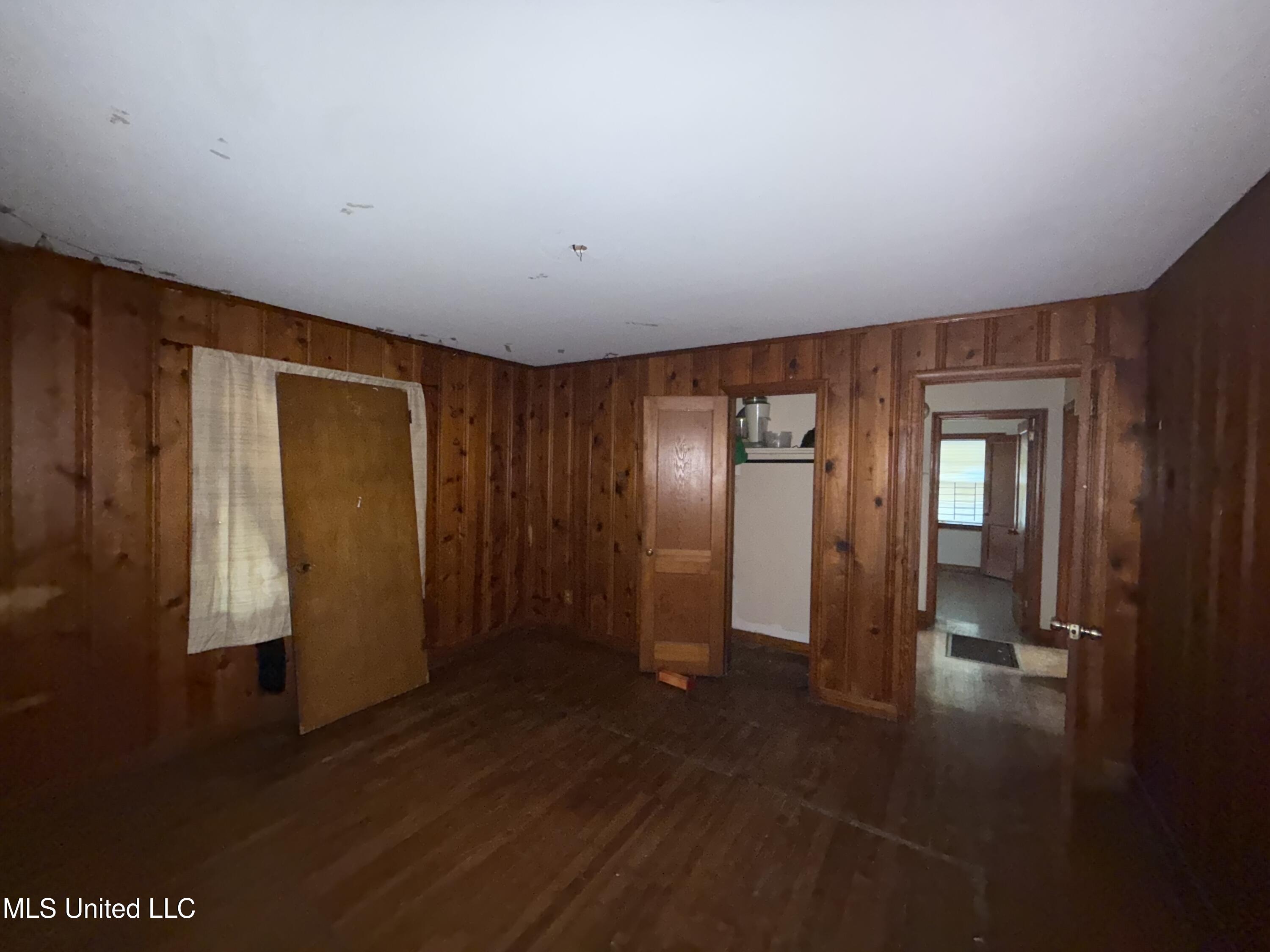 1004 Voorhees Avenue Jackson, MS 39209 - Photo 5 of 14 IMG_8610