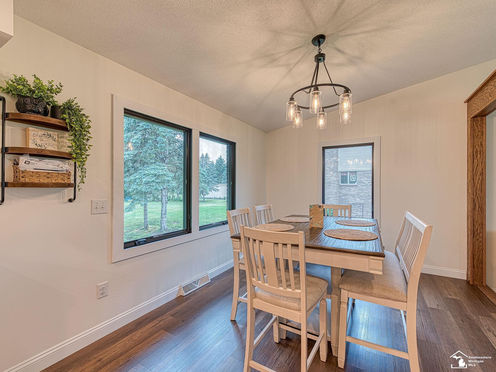 2635 North Custer Road Monroe, MI 48162 - Photo 5 of 38
