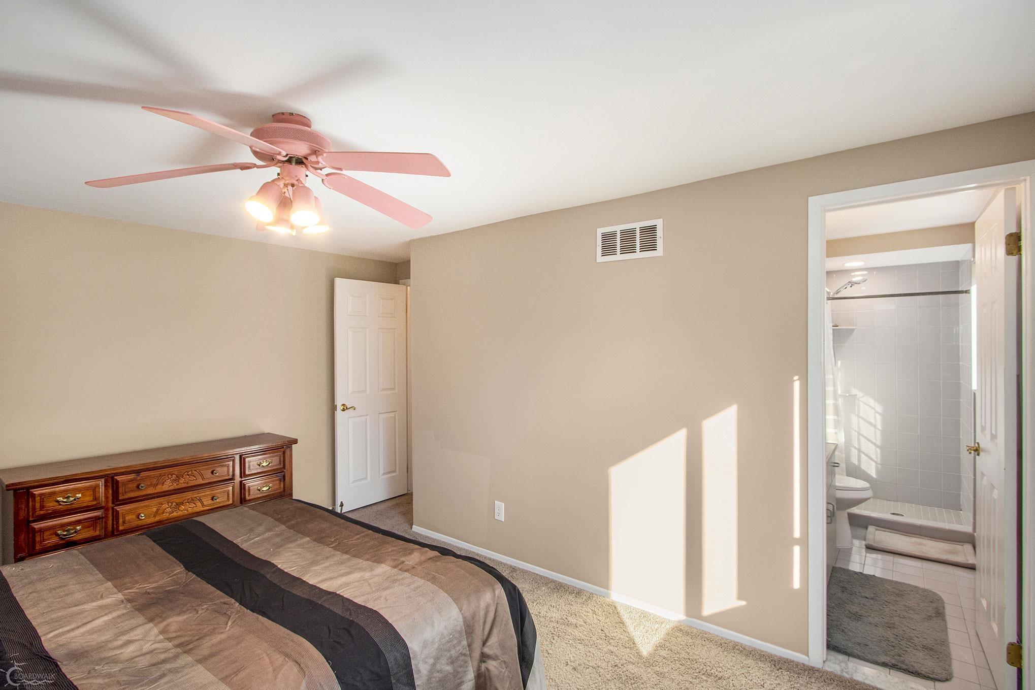 1719 Morningside Lane Rochester, MI 48307 - Photo 18 of 26 50125983-17.JPG