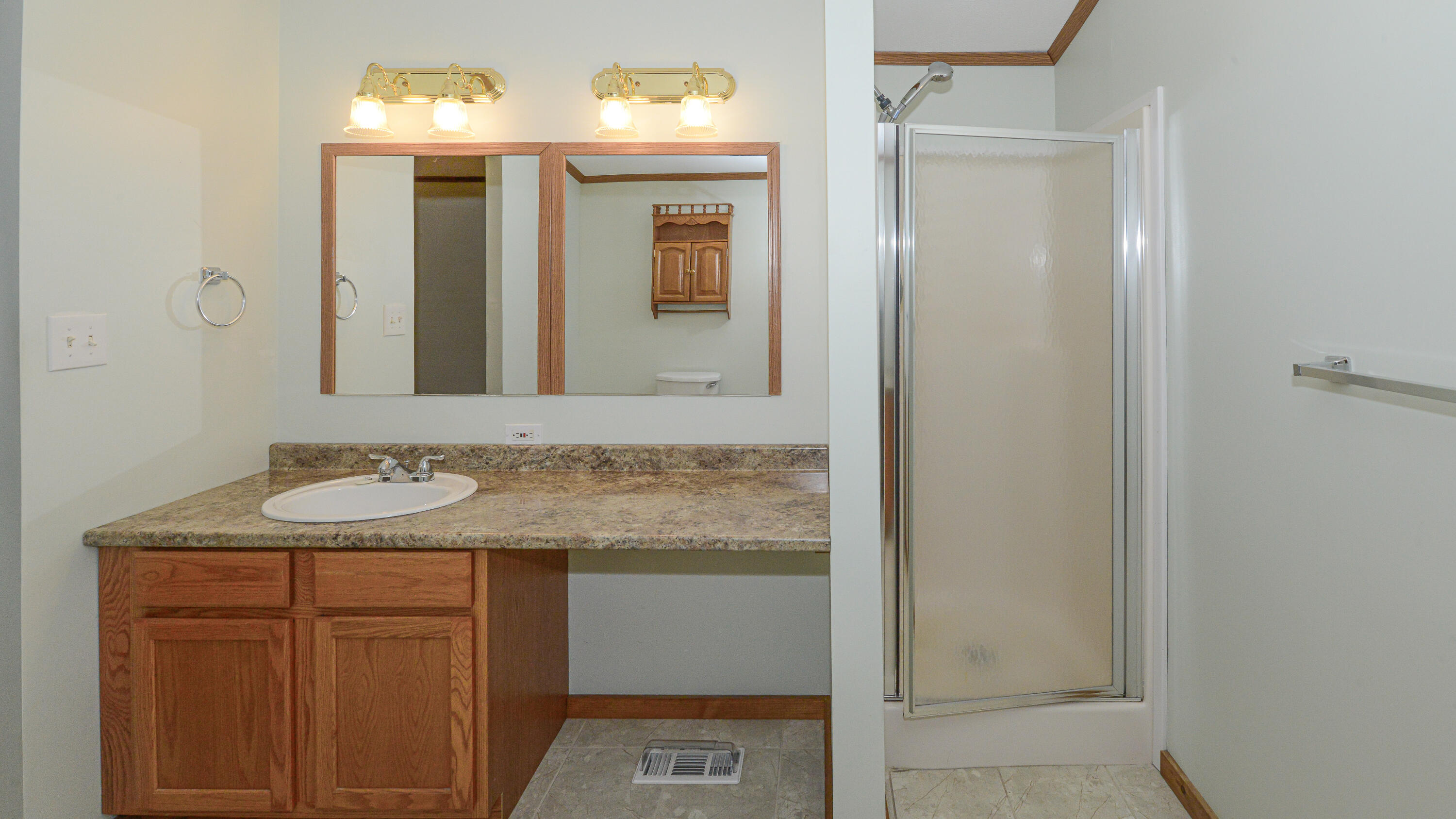 53 Plains Road Oxford, ME 04270 - Photo 22 of 39 Primary Bath
