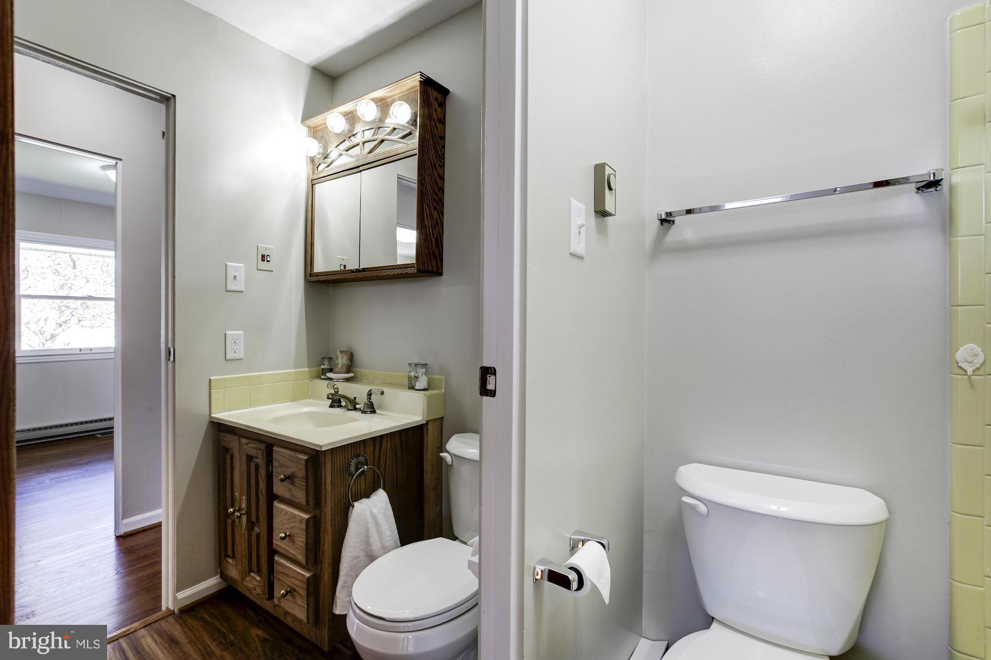 318 Williamsburg Road Sterling, VA 20164 - Photo 17 of 30 Main Bath