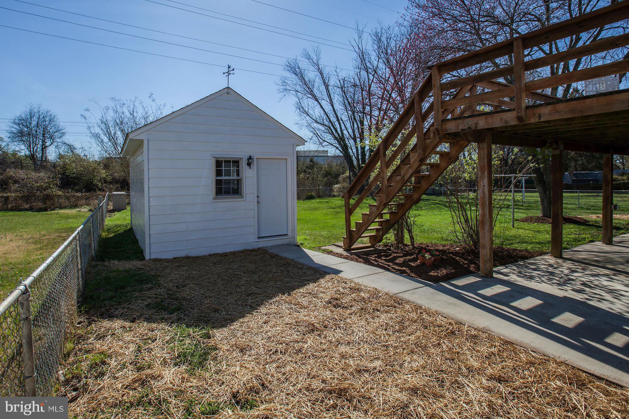 318 Williamsburg Road Sterling, VA 20164 - Photo 25 of 30 Huge Shed