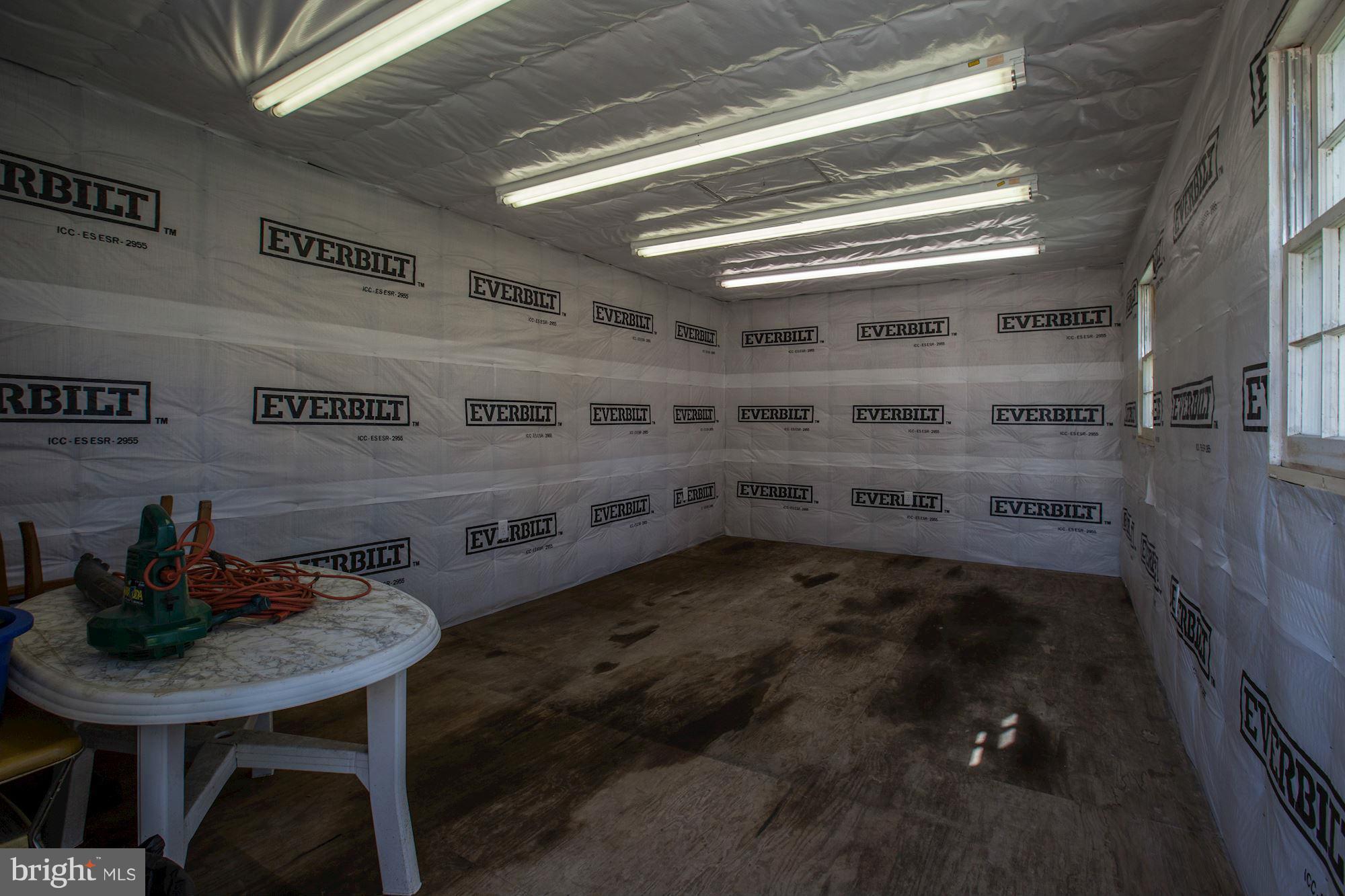 318 Williamsburg Road Sterling, VA 20164 - Photo 26 of 30 Shed Would Make a Great Studio