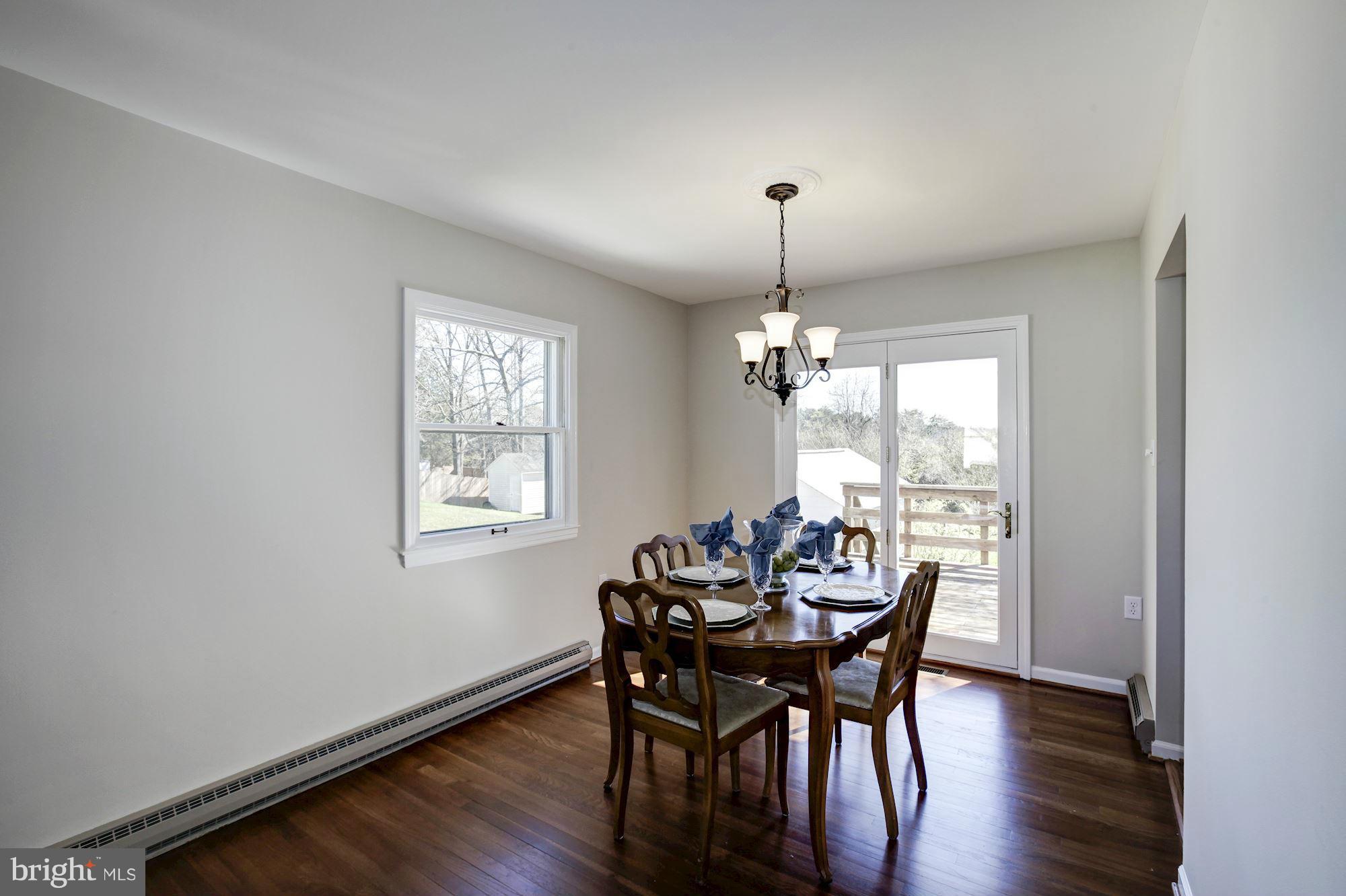318 Williamsburg Road Sterling, VA 20164 - Photo 6 of 30 Doors Open to the Deck