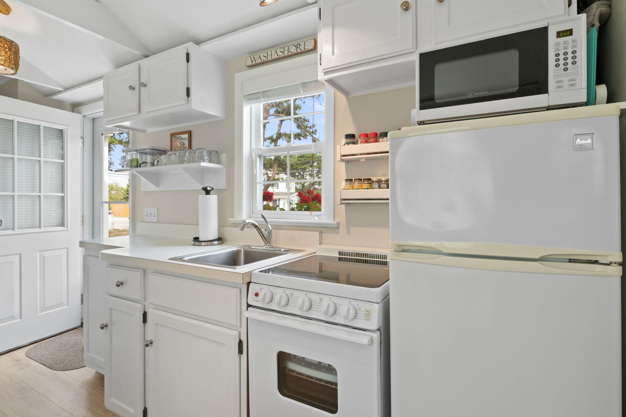125 Shore Road, Unit 18 Truro, MA 02666 - Photo 4 of 27 5-web-or-mls-125-shore-rd-18