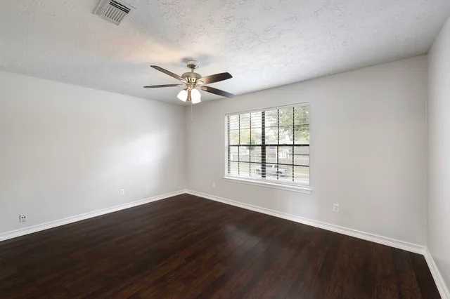 $425,000 | 1502 Wesley Lane, Deer Park, TX 77536