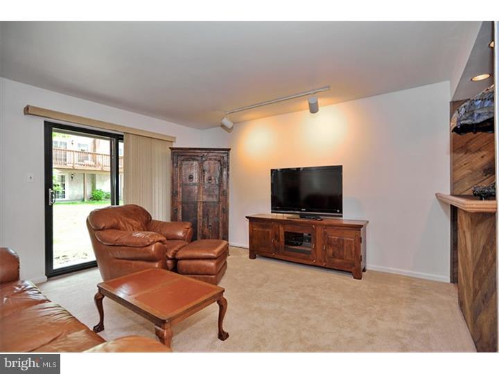18 Scott Court Chesterbrook, PA 19087 - Photo 12 of 25 Great Room