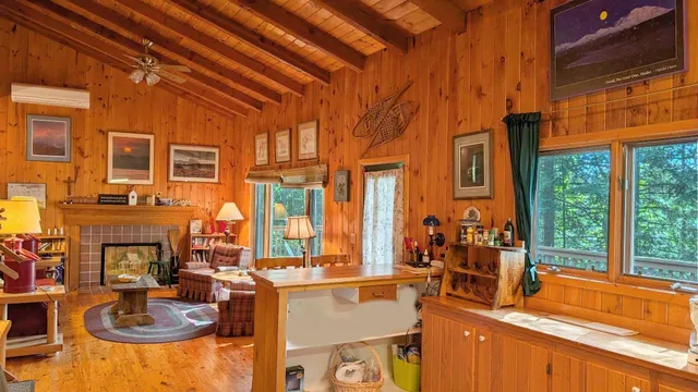 $800,000 | 8884 Raps Road, Cook, MN 55723